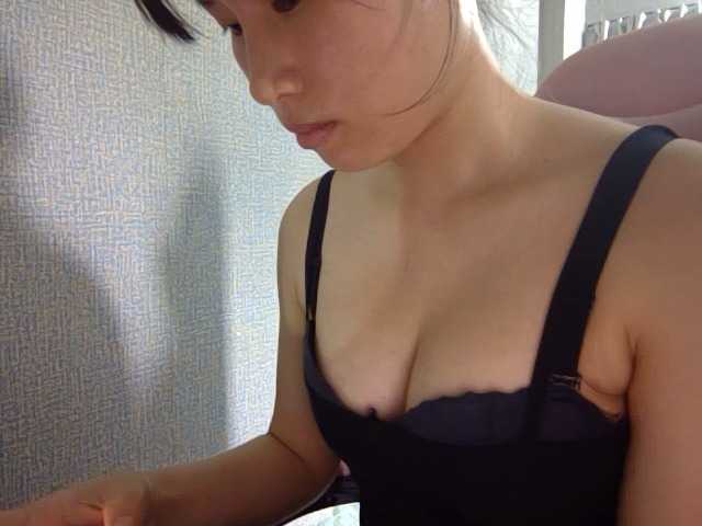Lynny-1 live cam on BongaCams