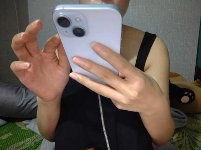 Lynny-1 live cam on BongaCams