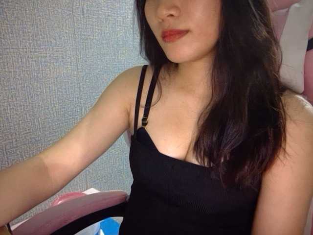 Lynny-1 live cam on BongaCams