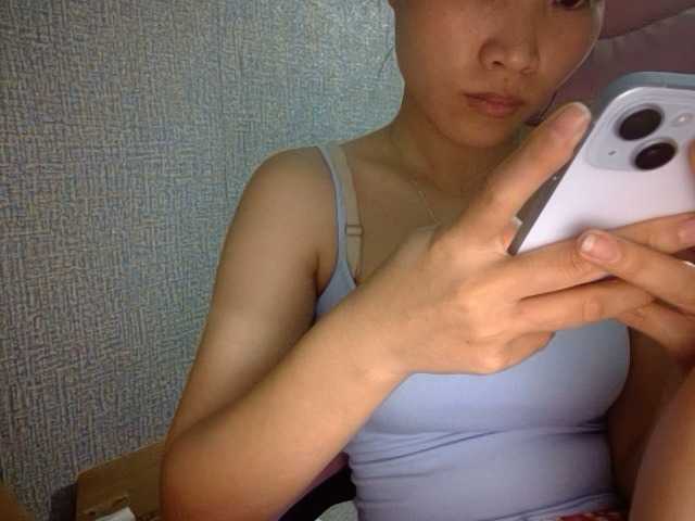 Lynny-1 live cam on BongaCams