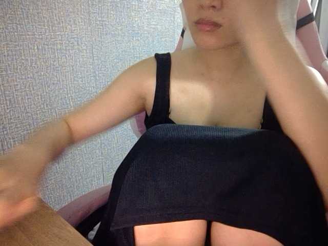 Lynny-1 live cam on BongaCams