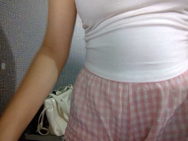 Lynny-1 live cam on BongaCams