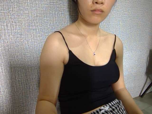 Lynny-1 live cam on BongaCams