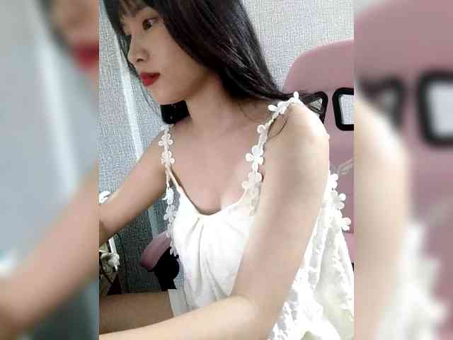 Lynny-1 webcam