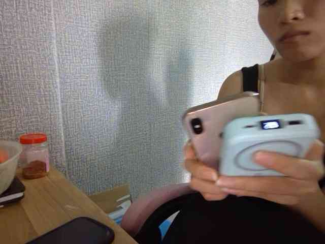 Lynny-1 webcam