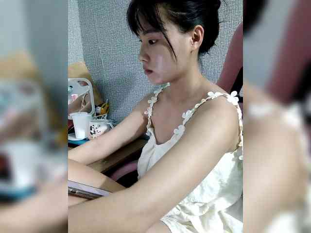Lynny-1 webcam