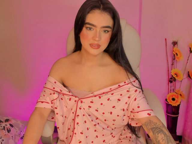 celestecollins00 live cam on BongaCams