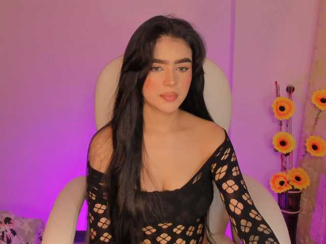 celestecollins00 live cam on BongaCams