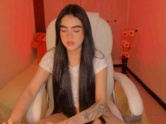 Model: celestecollins00