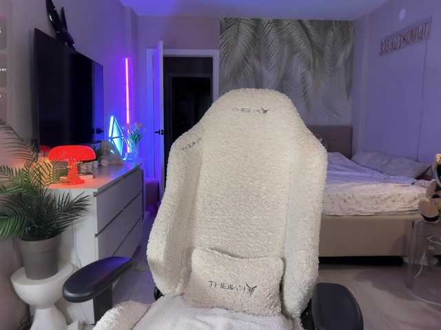 oii-kris-iio live cam