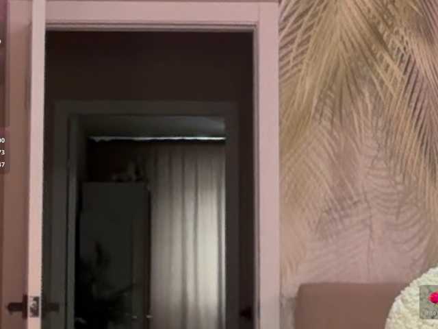oii-kris-iio live cam on BongaCams