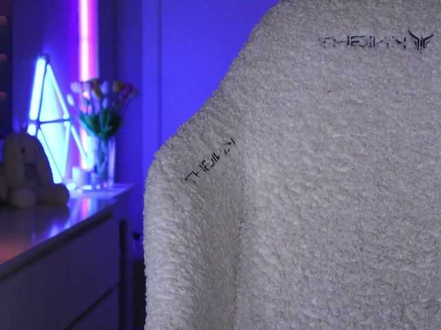 oii-kris-iio live webcam show