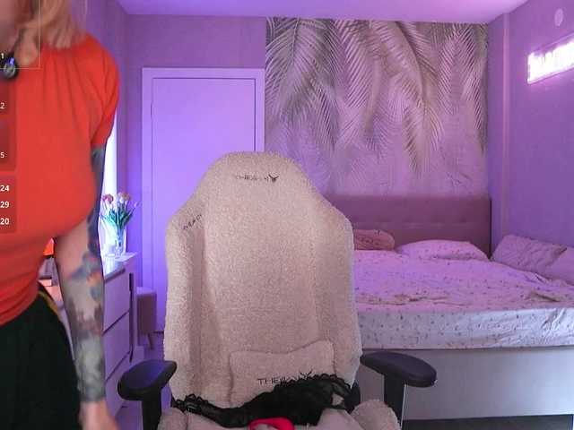 oii-kris-iio live cam on BongaCams