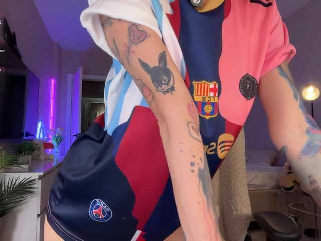 oii-kris-iio live sex show