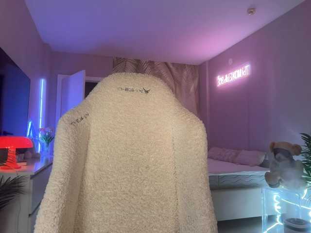 oii-kris-iio live cam on BongaCams