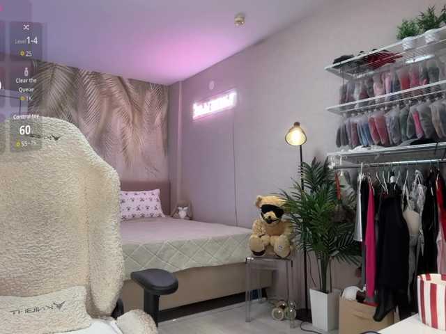 oii-kris-iio live cam on BongaCams