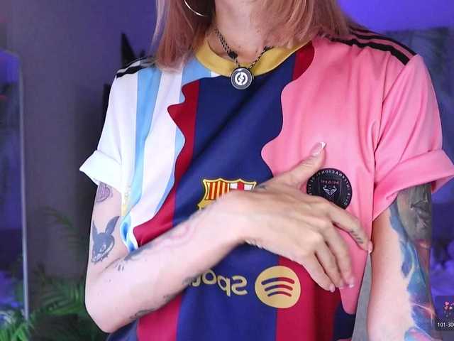 oii-kris-iio live cam on BongaCams