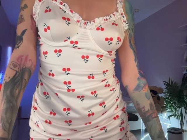 oii-kris-iio live cam on BongaCams