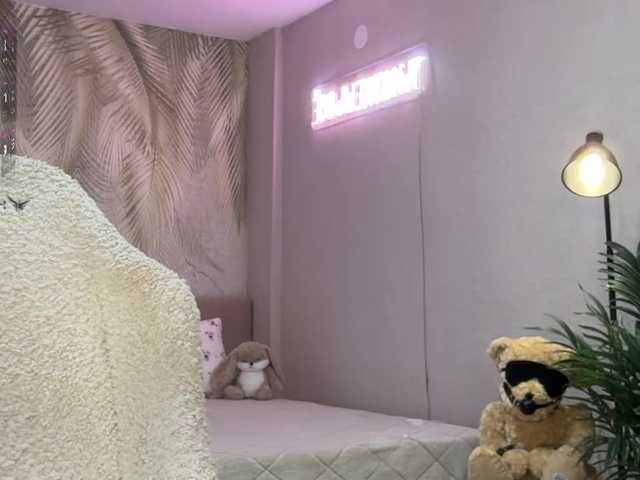 oii-kris-iio live cam