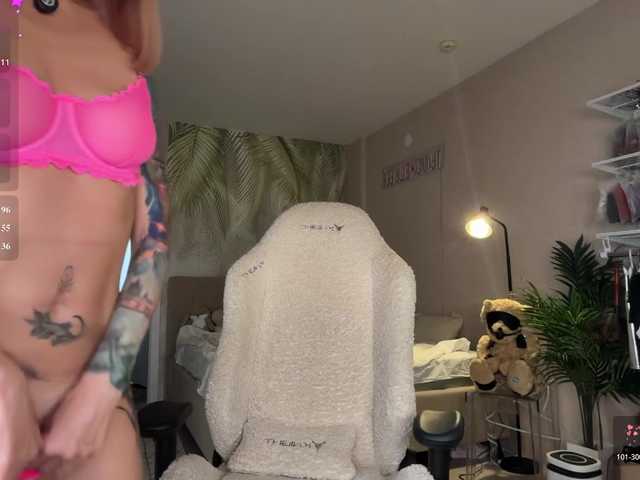 oii-kris-iio live cam on BongaCams