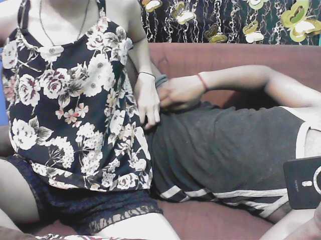 Sexy-bby-0-0 live cam on BongaCams