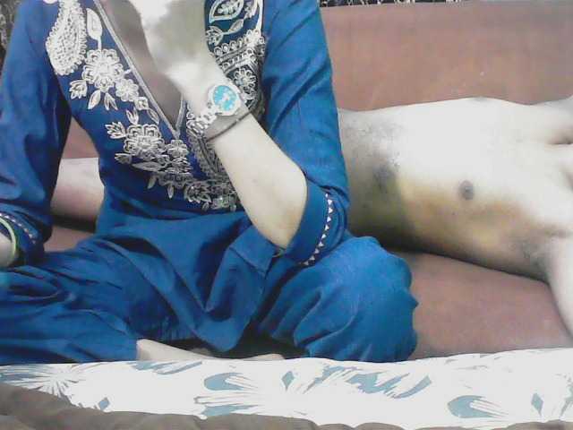 Sexy-bby-0-0 live cam on BongaCams