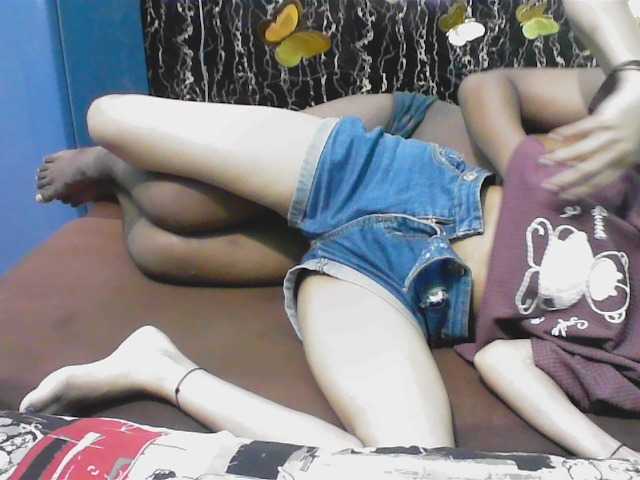 Sexy-bby-0-0 live cam on BongaCams
