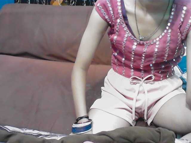 Sexy-bby-0-0 live cam on BongaCams