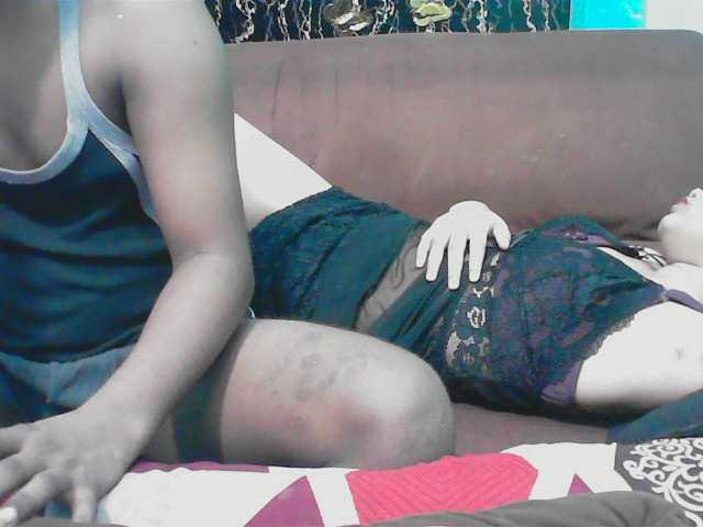 Sexy-bby-0-0 live cam on BongaCams