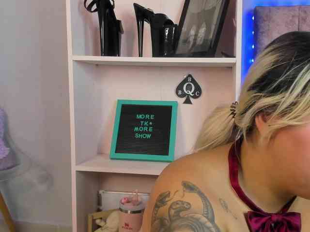 Naomisanz webcam
