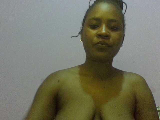 Prettydoll8 live cam on BongaCams