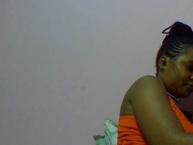 Prettydoll8 live cam on BongaCams