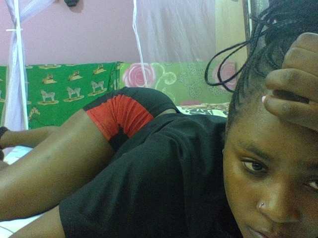 Prettydoll8 live cam on BongaCams