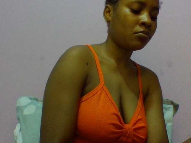 Prettydoll8 live cam on BongaCams