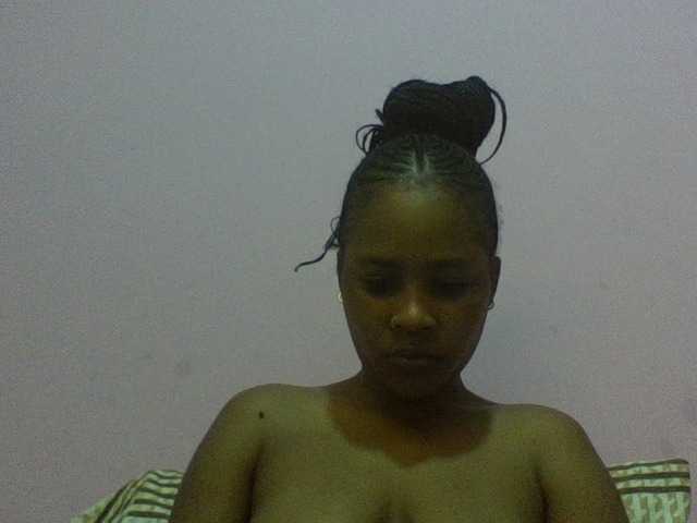 Prettydoll8 live cam on BongaCams