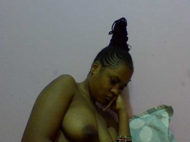 Prettydoll8 live cam on BongaCams