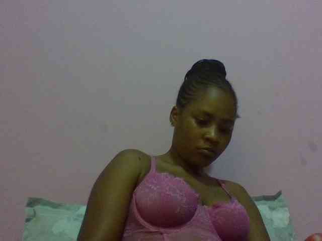 Prettydoll8 webcam