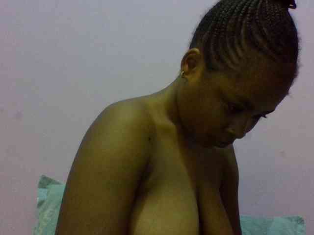 Prettydoll8 webcam