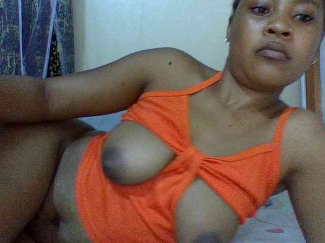 Prettydoll8 webcam