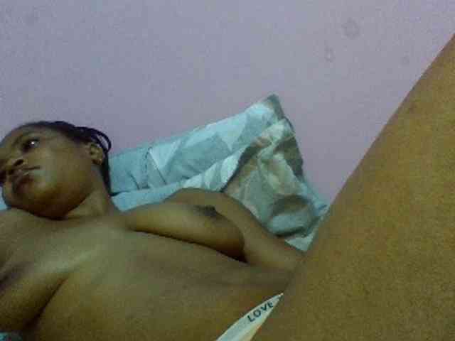 Prettydoll8 webcam