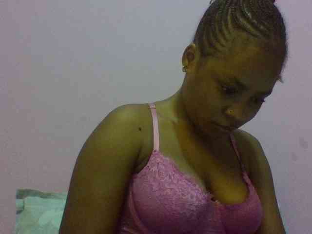 Prettydoll8 webcam