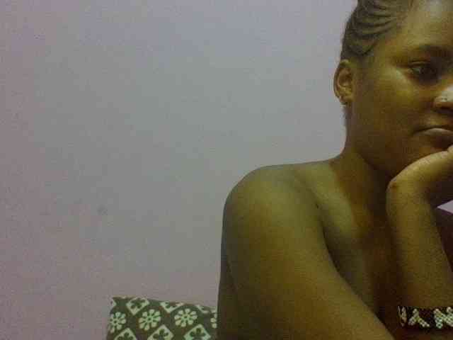 Prettydoll8 webcam