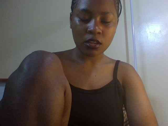 Prettydoll8 webcam