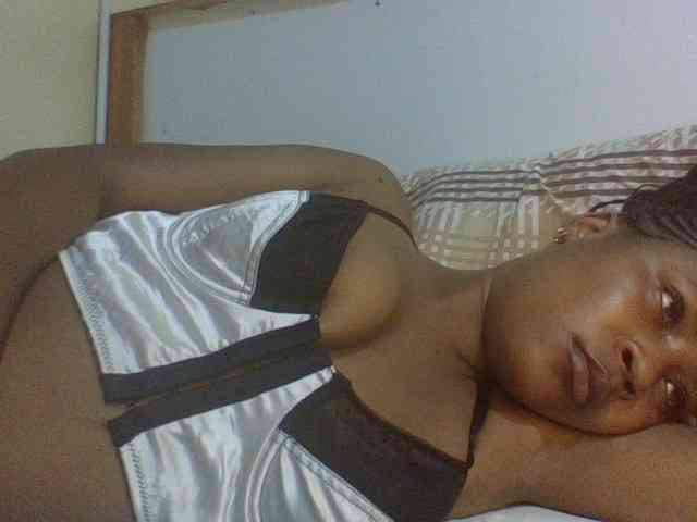 Prettydoll8 webcam