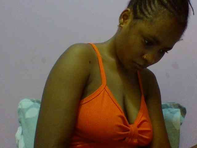 Prettydoll8 webcam