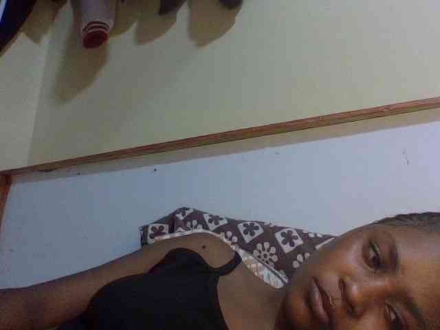 Prettydoll8 webcam