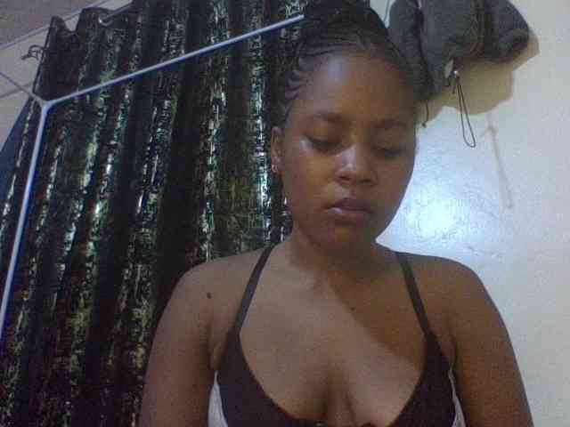 Prettydoll8 webcam
