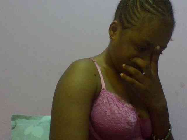 Prettydoll8 webcam
