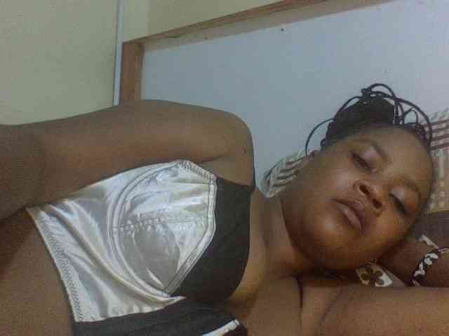 Prettydoll8 webcam