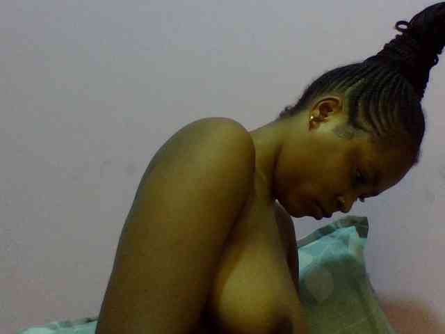 Prettydoll8 webcam